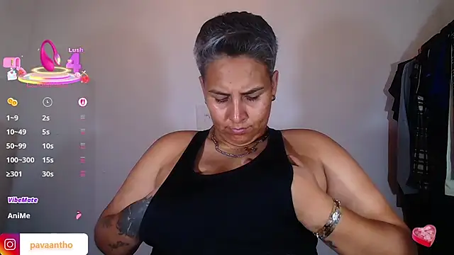 Snapshot of Yessi_rousse chatting on 10/23/25, 02:33 Yessi rousse online show from 10/23/25, 02:33