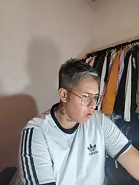 Snapshot of Yessi_rousse chatting on 11/03/25, 11:26 Yessi rousse online show from 11/03/25, 11:26