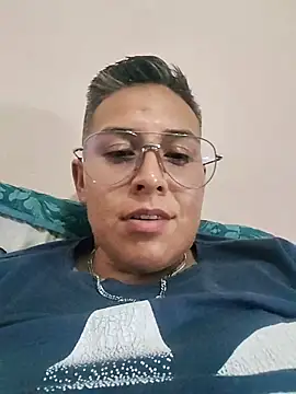 Snapshot of Yessi_rousse chatting on 12/01/25, 06:07 Yessi rousse online show from 12/01/25, 06:07