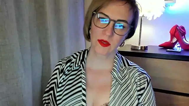 feliziaDesire online show from 10/19/25, 01:12