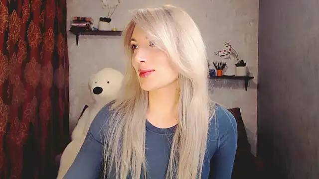 Snapshot of MillaXQueen chatting on 02/03/25, 12:57 MillaXQueen online show from 02/03/25, 12:57