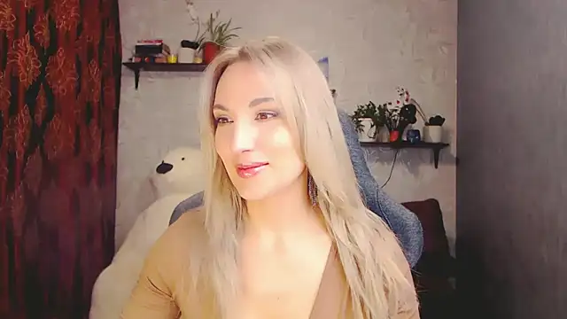 Snapshot of MillaXQueen chatting on 03/14/25, 11:56 MillaXQueen online show from 03/14/25, 11:56