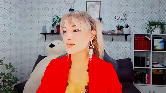 Snapshot of MillaXQueen chatting on 09/26/25, 11:14 MillaXQueen online show from 09/26/25, 11:14