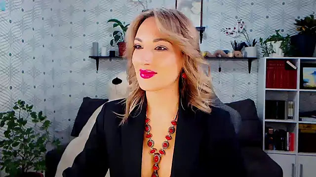 Snapshot of MillaXQueen chatting on 11/29/25, 01:36 MillaXQueen online show from 11/29/25, 01:36