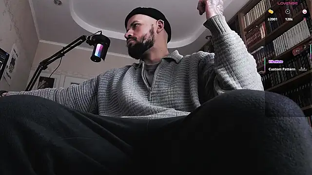 Snapshot of FindomJason chatting on 10/01/25, 12:55 FindomJason online show from 10/01/25, 12:55