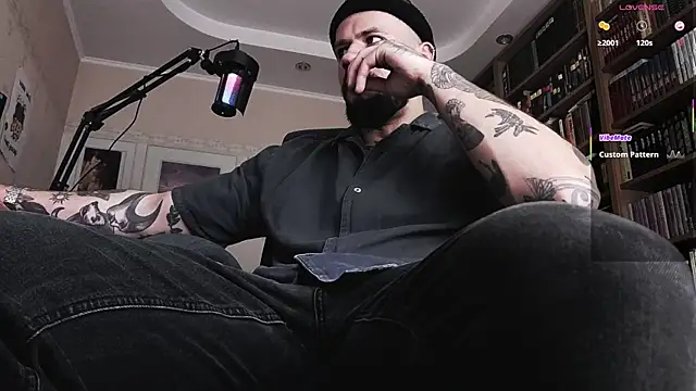 Snapshot of FindomJason chatting on 10/02/25, 09:27 FindomJason online show from 10/02/25, 09:27