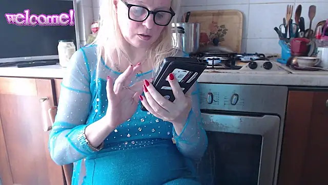 martachatte online show from 04/11/26, 07:45