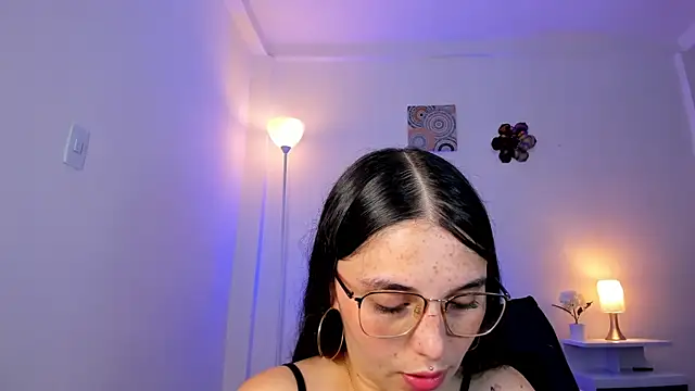 Snapshot of ice_grace chatting on 09/18/25, 11:29 ice grace online show from 09/18/25, 11:29