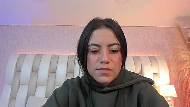 Rebeca jones online show from 04/24/26, 12:29
