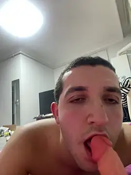 Snapshot of strange6696 chatting on 01/23/25, 10:33 strange6696 online show from 01/23/25, 10:33