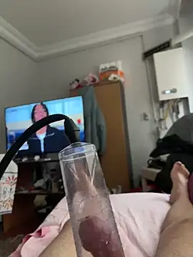 Snapshot of strange6696 chatting on 02/17/25, 11:13 strange6696 online show from 02/17/25, 11:13