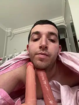 Snapshot of strange6696 chatting on 03/03/25, 10:28 strange6696 online show from 03/03/25, 10:28