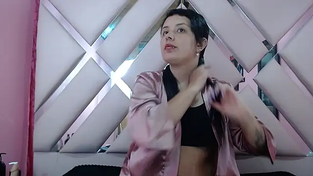 nathaly low1 online show from 10/01/25, 03:12