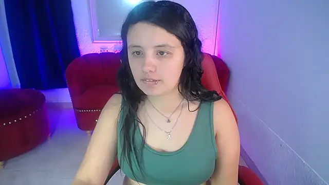 Snapshot of nathaly_low1 chatting on 06/26/26, 12:20 nathaly low1 online show from 06/26/26, 12:20
