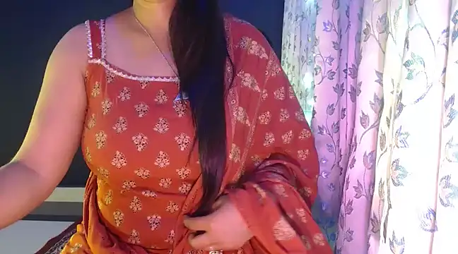 janifer001 online show from 12/25/24, 12:48