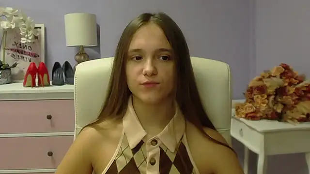 Snapshot of dirtyxEmily chatting on 12/04/24, 07:39 dirtyxEmily online show from 12/04/24, 07:39