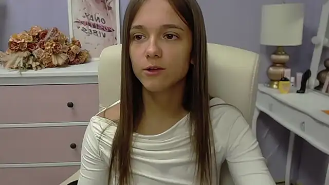 Snapshot of dirtyxEmily chatting on 11/07/25, 07:41 dirtyxEmily online show from 11/07/25, 07:41