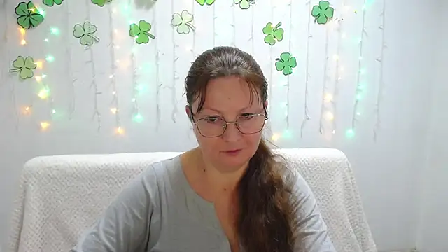 VanessaHotts online show from 03/22/25, 12:25