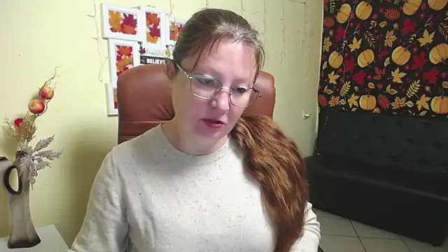 VanessaHotts online show from 11/21/25, 06:12