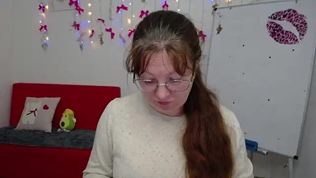 Snapshot of VanessaHotts chatting on 04/24/26, 05:21 VanessaHotts online show from 04/24/26, 05:21
