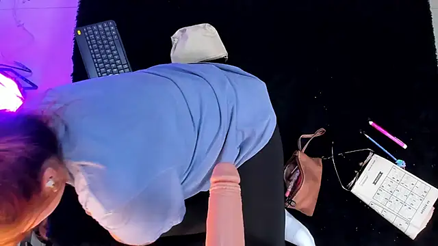 Snapshot of JulietaAlves chatting on 01/05/26, 05:27 JulietaAlves online show from 01/05/26, 05:27