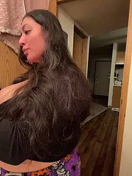 Snapshot of BustiBunny69 chatting on 12/12/24, 05:31 BustiBunny69 online show from 12/12/24, 05:31