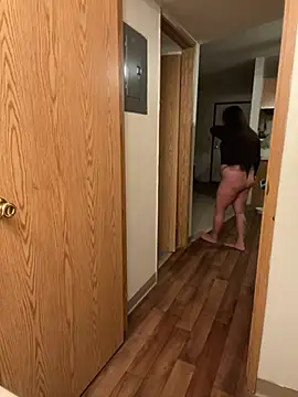 Snapshot of BustiBunny69 chatting on 01/12/25, 04:10 BustiBunny69 online show from 01/12/25, 04:10