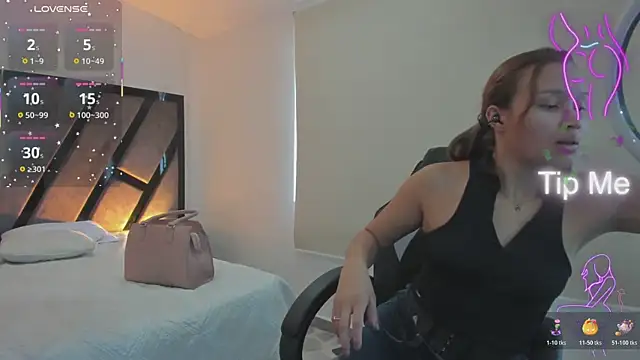 Snapshot of AnnieAndStefan chatting on 01/16/26, 12:53 AnnieAndStefan online show from 01/16/26, 12:53