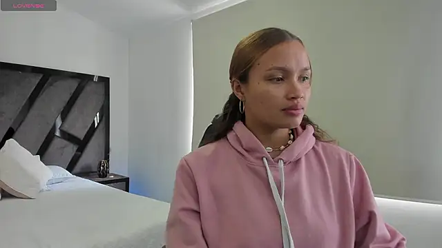 AnnieAndStefan online show from 03/13/26, 02:34