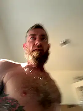 Snapshot of mandjpuff2 chatting on 10/30/25, 08:53 mandjpuff2 online show from 10/30/25, 08:53