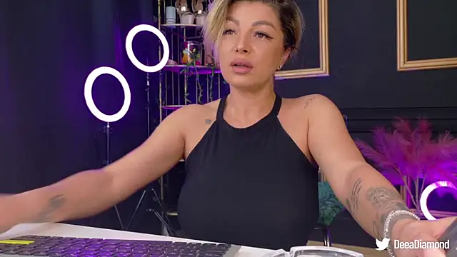 Snapshot of DeeaDiamondd chatting on 03/09/25, 11:03 DeeaDiamondd online show from 03/09/25, 11:03