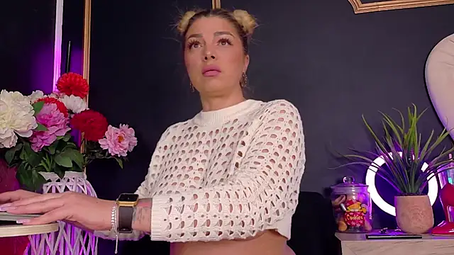 Snapshot of DeeaDiamondd chatting on 10/12/25, 07:24 DeeaDiamondd online show from 10/12/25, 07:24