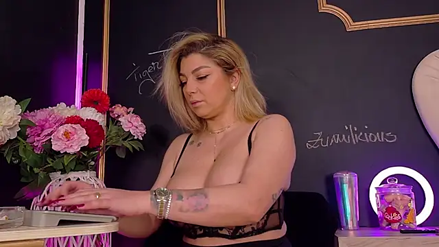 DeeaDiamondd online show from 01/09/26, 08:21