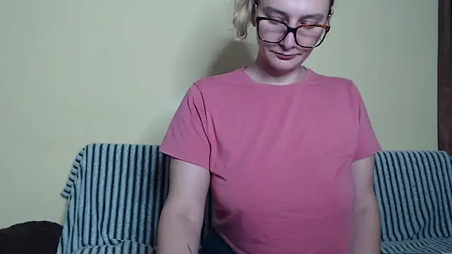 alicesweet21 online show from 02/07/25, 06:24