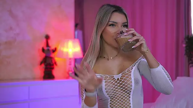 ArtTeasee online show from 12/23/25, 08:45