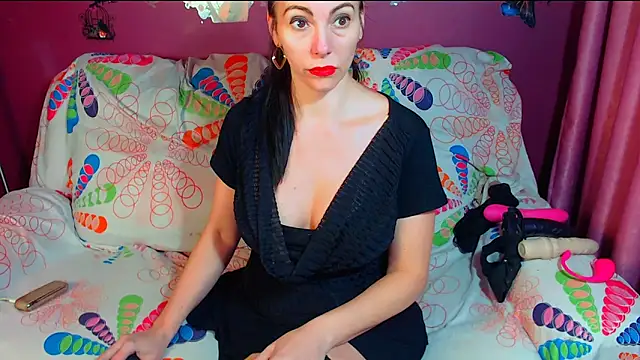 Snapshot of milflovelyxxx chatting on 02/03/26, 07:35 milflovelyxxx online show from 02/03/26, 07:35