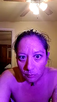 Snapshot of AnyaBest chatting on 12/25/24, 01:19 AnyaBest online show from 12/25/24, 01:19