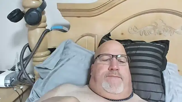 Bigbear0563 online show from 11/18/25, 05:17