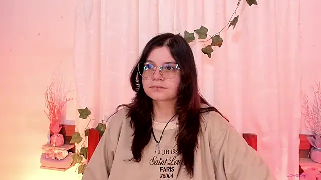 Snapshot of Mey_moon chatting on 02/12/25, 07:24 Mey moon online show from 02/12/25, 07:24