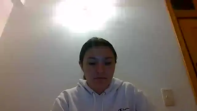 Snapshot of _andygirl chatting on 01/17/25, 04:06  andygirl online show from 01/17/25, 04:06