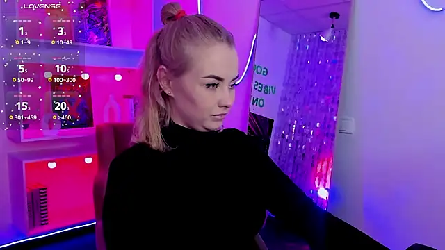 StephanieSweety online show from 02/25/26, 05:44