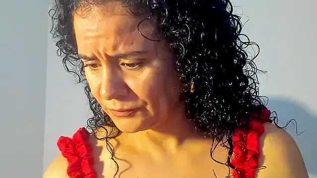 Snapshot of Sami_Hotie1 chatting on 11/18/25, 06:23 Sami Hotie1 online show from 11/18/25, 06:23