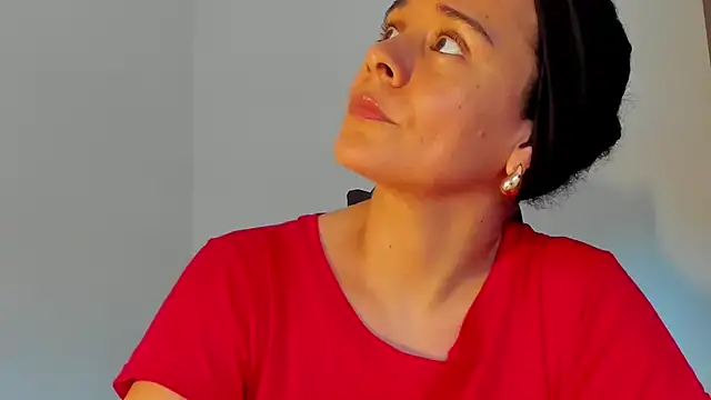 Snapshot of Sami_Hotie1 chatting on 12/01/25, 09:31 Sami Hotie1 online show from 12/01/25, 09:31