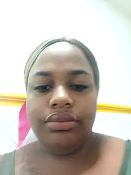 Snapshot of KiaraBrownn chatting on 03/06/25, 11:36 KiaraBrownn online show from 03/06/25, 11:36