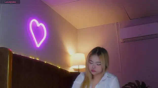 laybunny1 online show from 02/20/26, 03:23