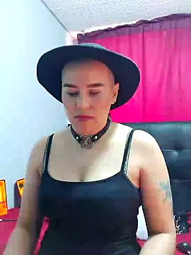 Snapshot of TamySweetness chatting on 12/23/24, 04:17 TamySweetness online show from 12/23/24, 04:17