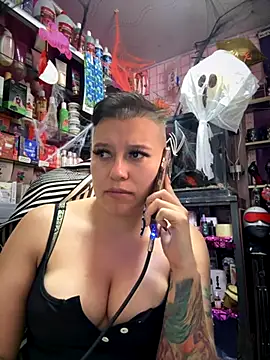 Snapshot of TamySweetness chatting on 10/21/25, 07:47 TamySweetness online show from 10/21/25, 07:47