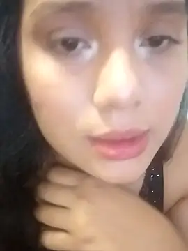 Snapshot of Lesliemilk5 chatting on 11/23/25, 10:42 Lesliemilk5 online show from 11/23/25, 10:42