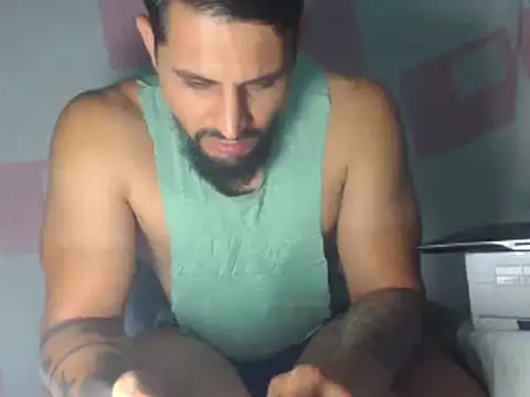 Snapshot of sebasx412 chatting on 02/01/25, 04:03 sebasx412 online show from 02/01/25, 04:03