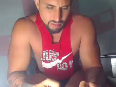 Snapshot of sebasx412 chatting on 03/02/25, 03:24 sebasx412 online show from 03/02/25, 03:24